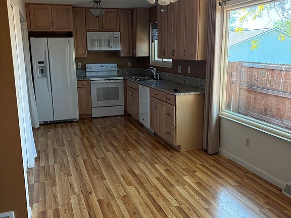 2nd image of 3405 W 16th St Unit 15
