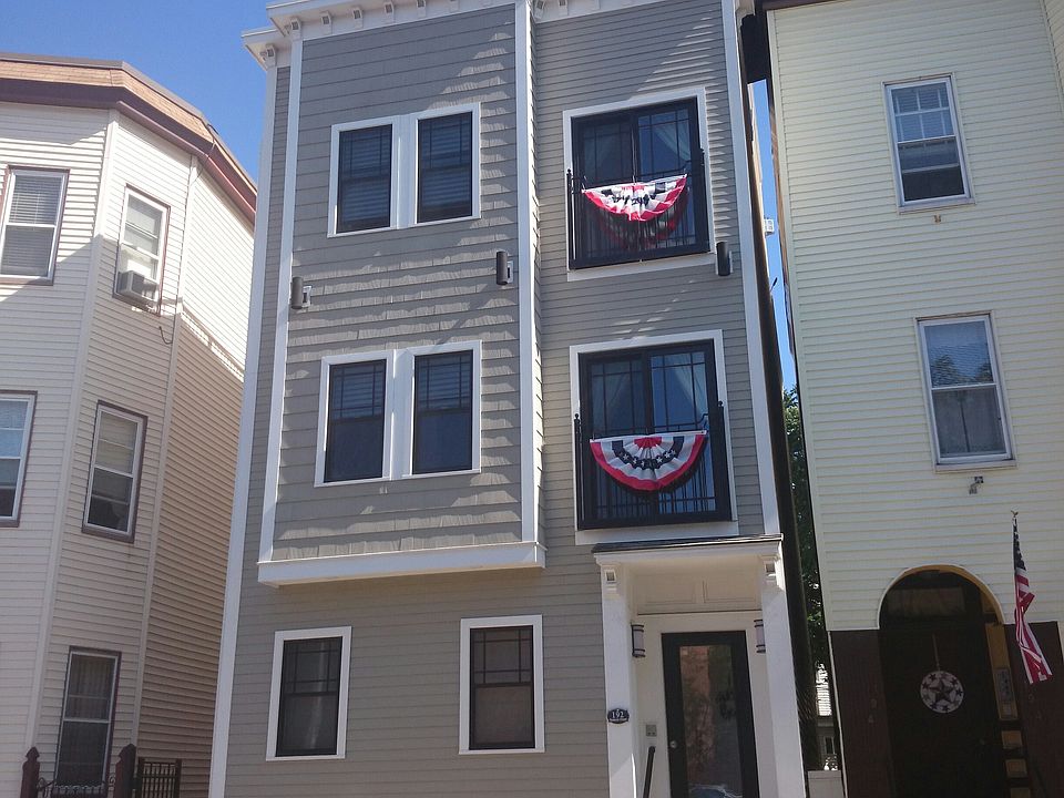 1st image of 192 Emerson St #2