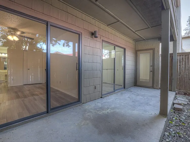 1202 Thorpe Ln #701 — Photo 30
