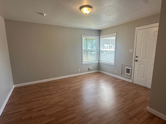 4th image of 525 SW Fellows St