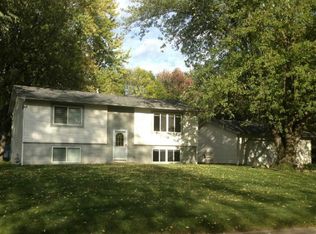 6418 Hokah Dr, Lino Lakes, MN 55014