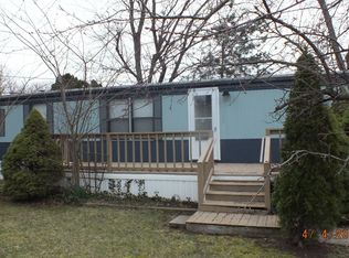 175 Preswick St, Temperance, MI 48182