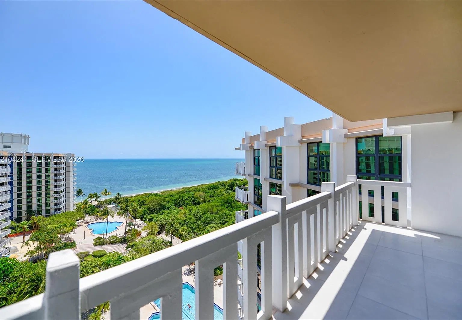 Towers Of Key Biscayne Co — Photo 2