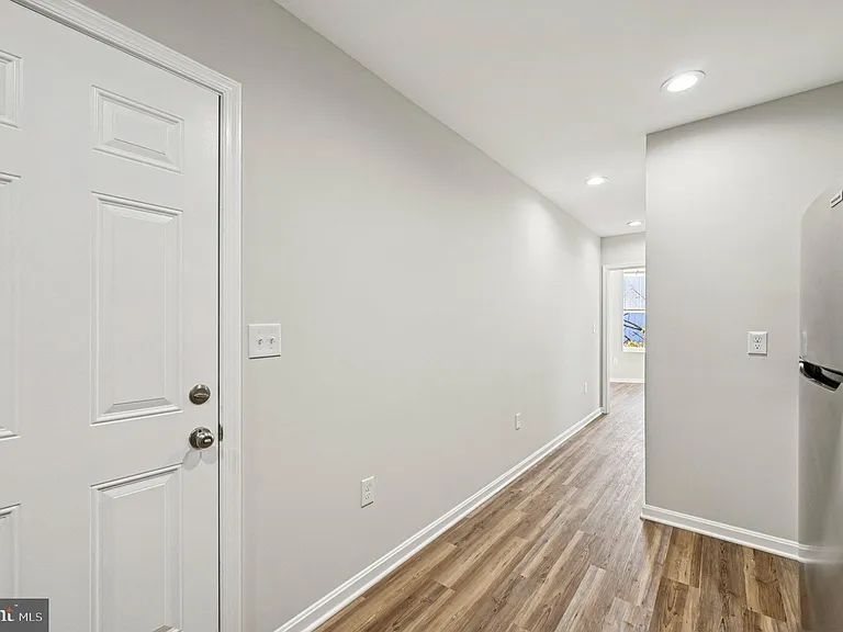 750 Reservoir St #B — Photo 12