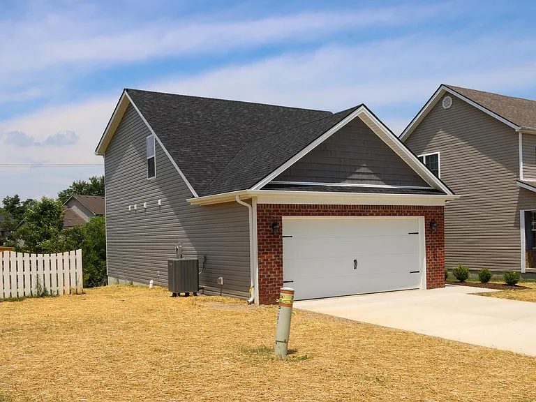 210 Dubuy Dr — Photo 3