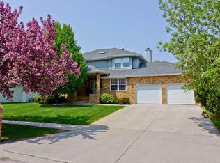 2813 27th St S, Fargo, ND 58103