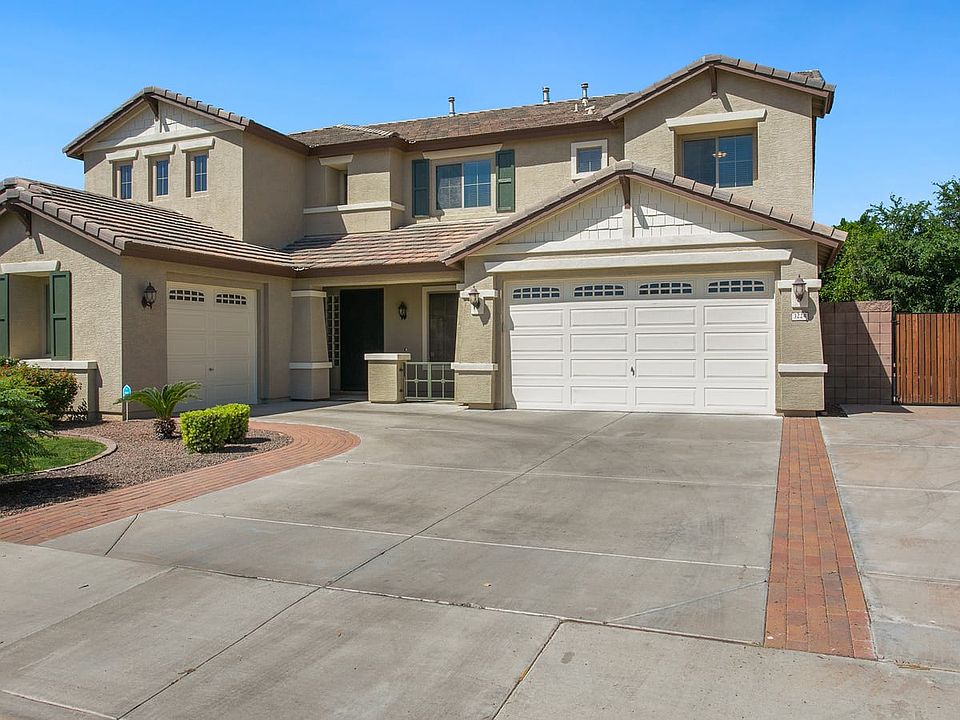 1st image of 3224 N 136th Dr