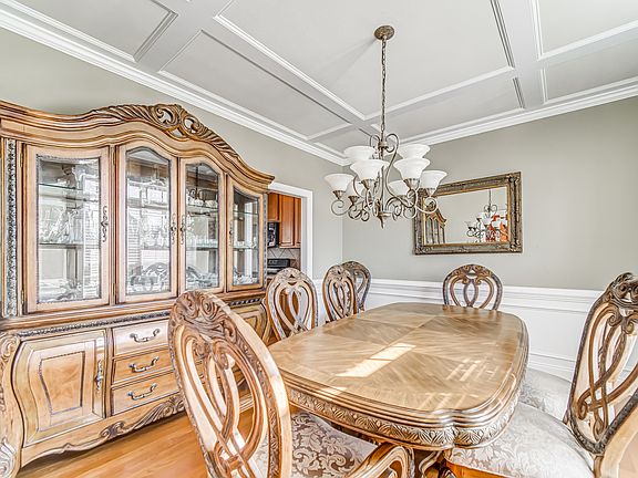 4th image of 2052 Evergreen Dr SE