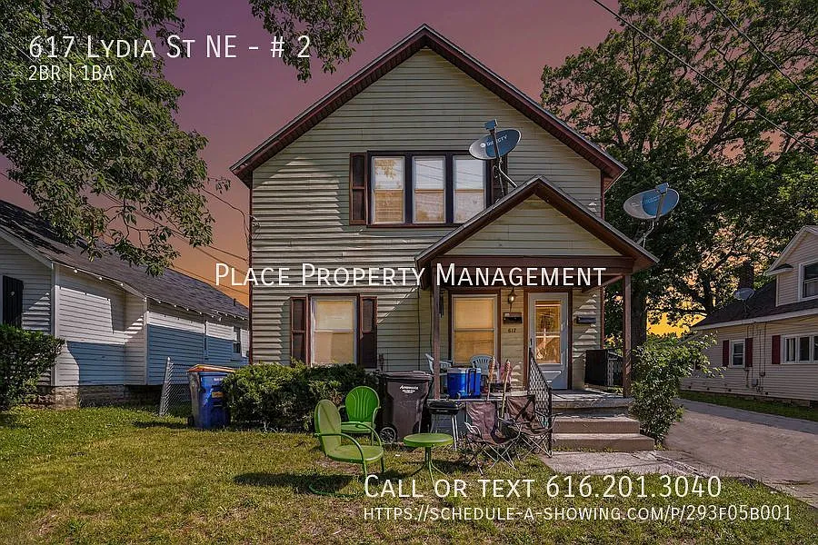 617 Lydia St NE #2