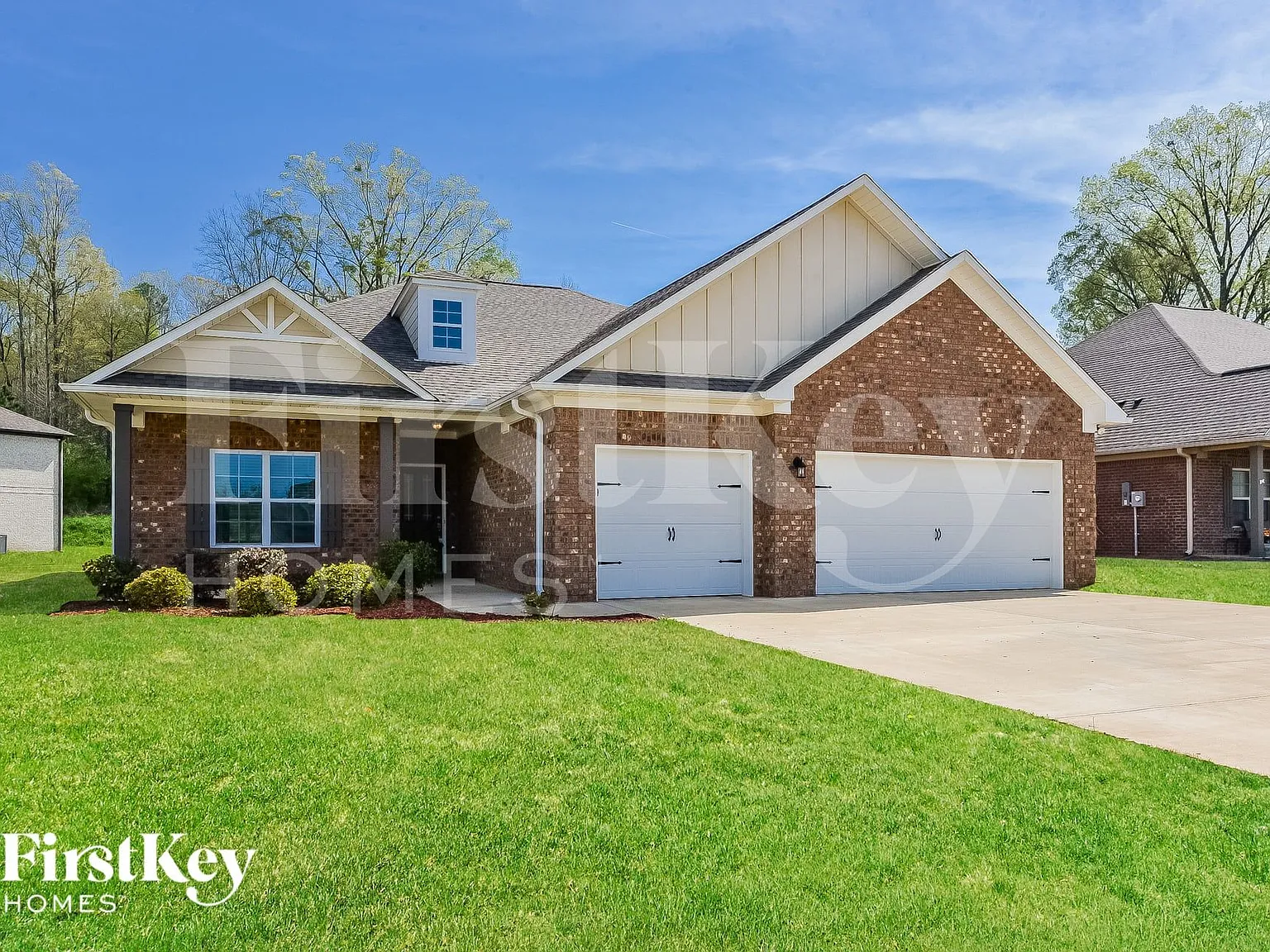 4 bed, 2.0 bath, 2100 sqft, $2,165 — Photo 2