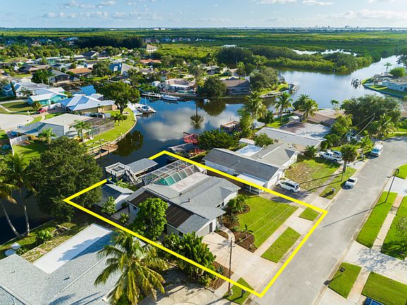 4th image of 1685 Vega Ave