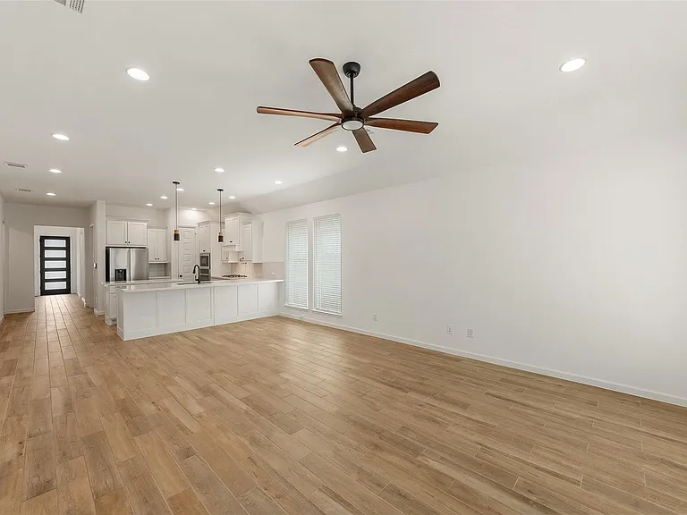 7420 Caprock Canyon Ln — Photo 4