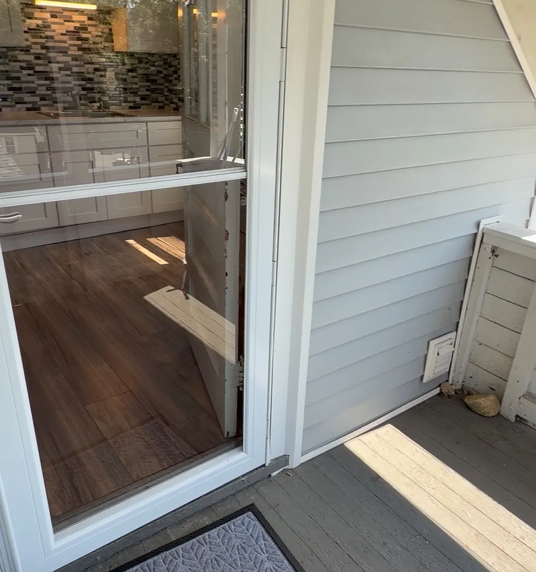 174 Echo Lake Rd — Photo 1