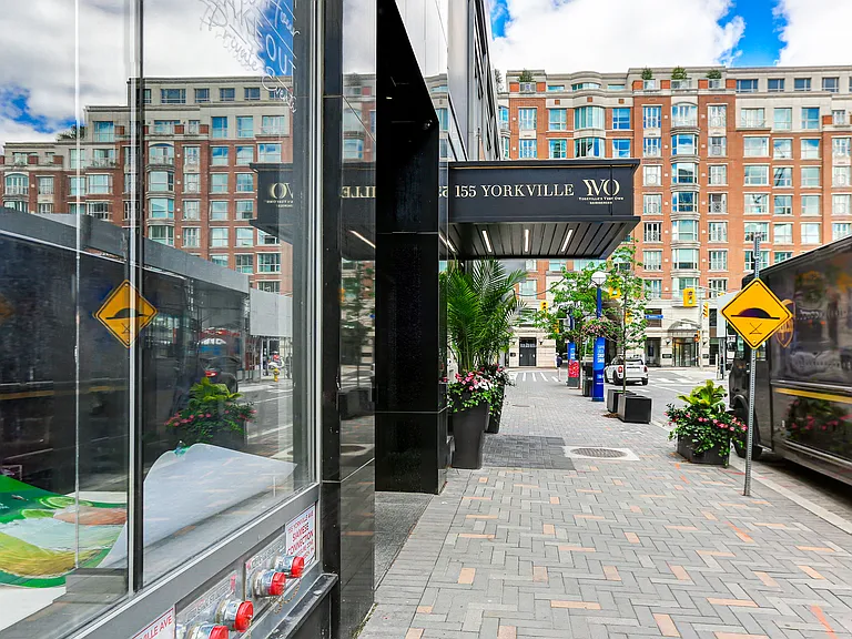 155 Yorkville Ave #916 — Photo 7