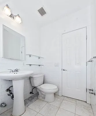 Rented by Icon Realty Management | media 14