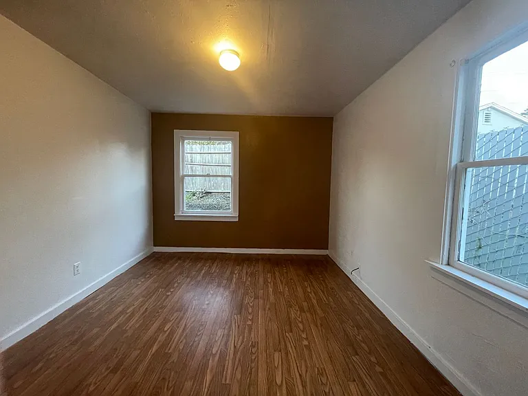 576 Main St — Photo 39