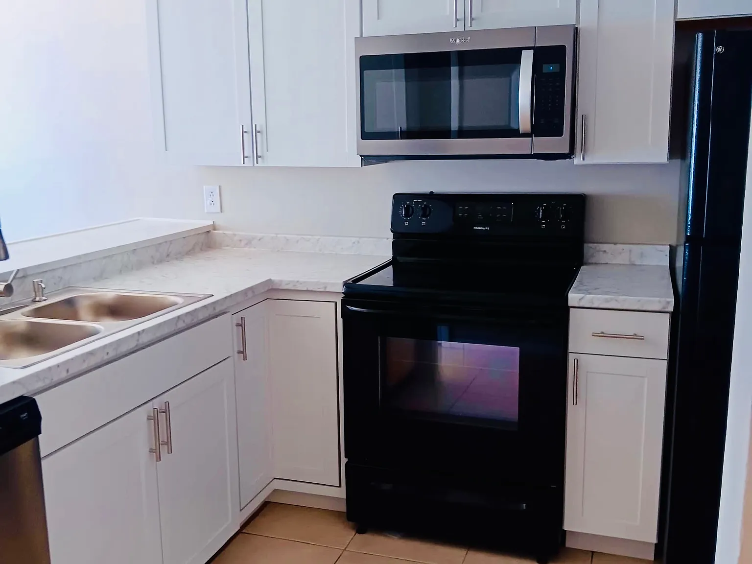2 bed, 1050 sqft, $1,500 — Photo 1