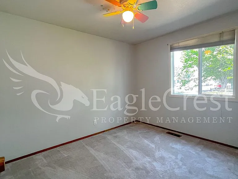 1130 SE Colonial Dr — Photo 20