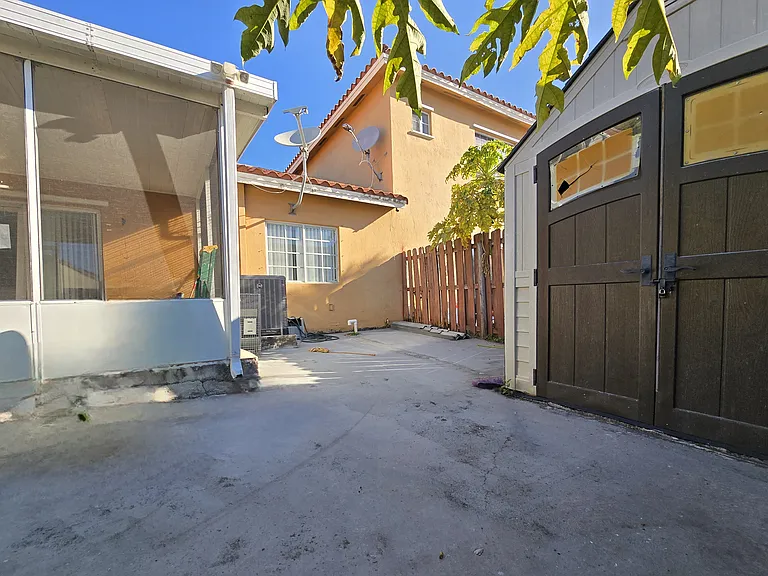 10924 SW 182nd Ln — Photo 4