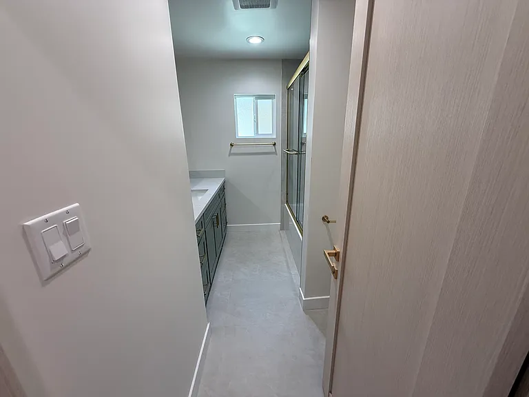 8841 Shoshone Ave — Photo 9