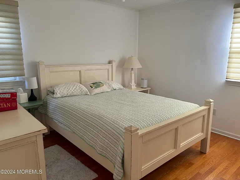 206 Beach Ave — Photo 8