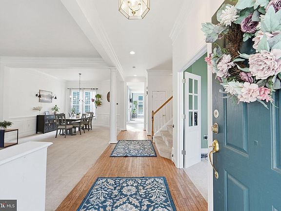 3rd image of 513 Gentlewood Sq