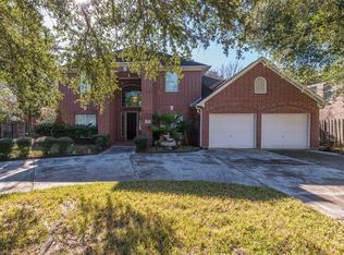 618 Fox Hollow Ln, Pasadena, TX 77504