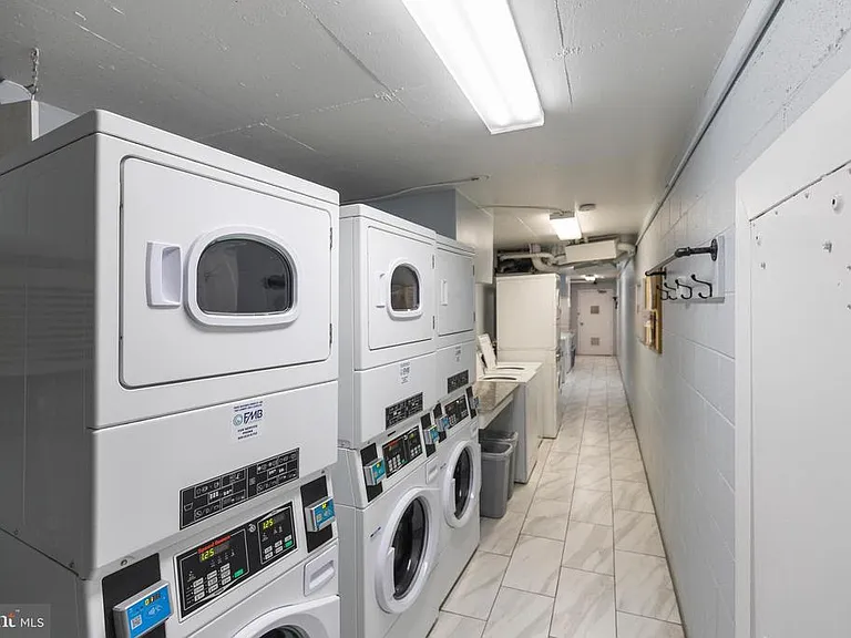 2030 N Adams St #303 — Photo 34