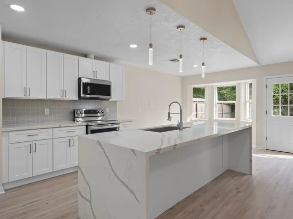 335 Haymarket Ln, Houston, TX 77015