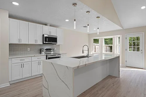 335 Haymarket Ln Photo 1