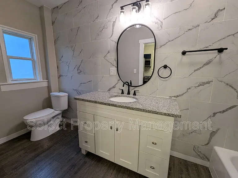 601 W Brackenridge St — Photo 15