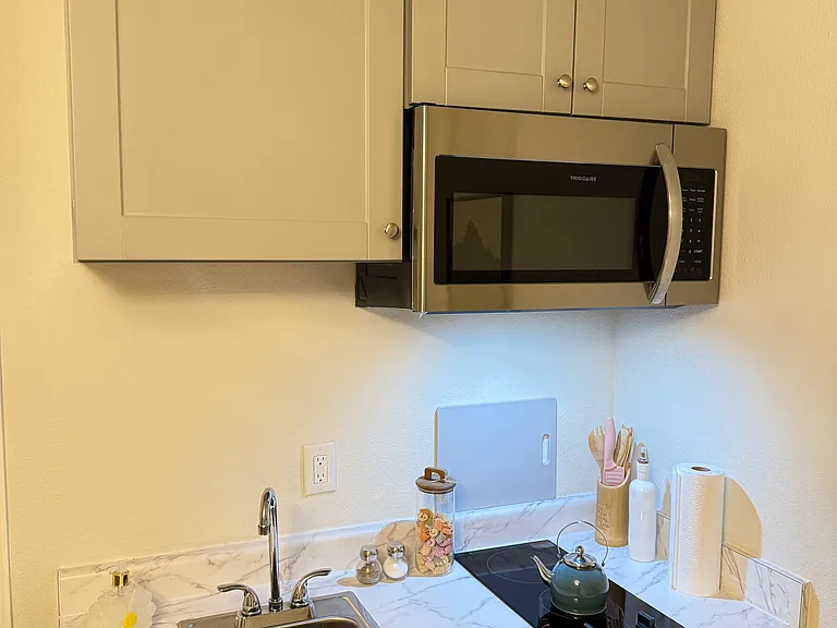 NE Hillaire Ct — Photo 11