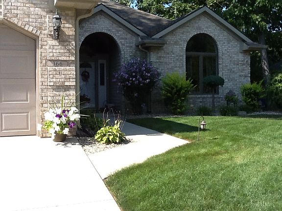 2nd image of 366 S Cross Creek Way
