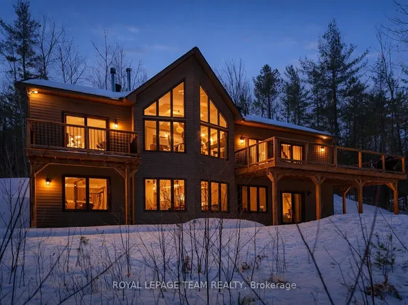 424 Lakewoods Dr, Madawaska Valley, ON K0J 1B0