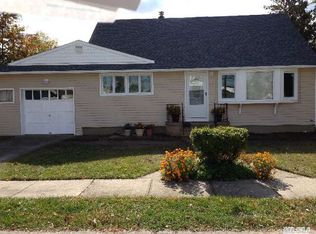 1 Fulton Ave, Hicksville, NY 11801