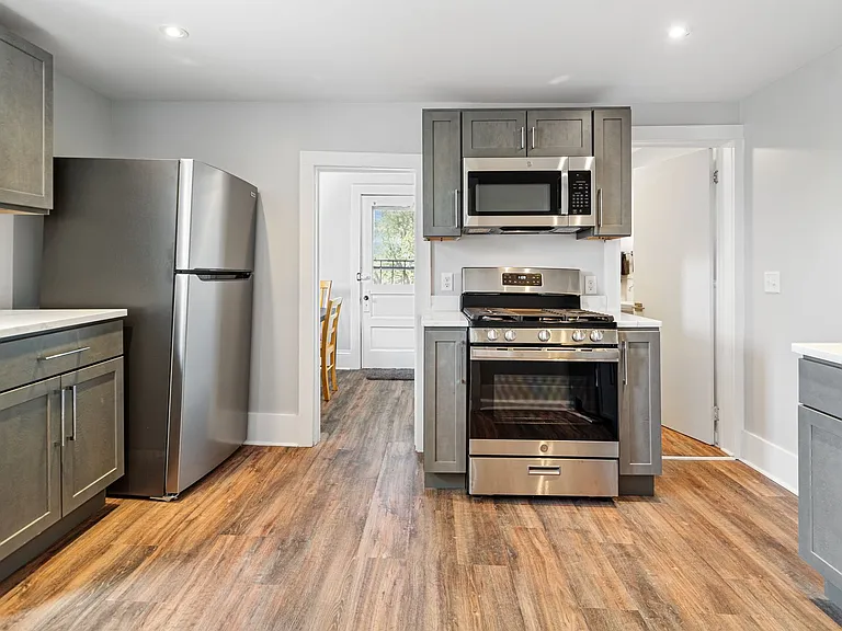 202 Stewart Ave — Photo 20