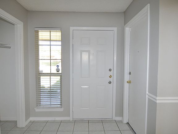 5th image of 616 Mountain Laurel Ln