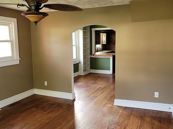 4th image of 910 Carolina St