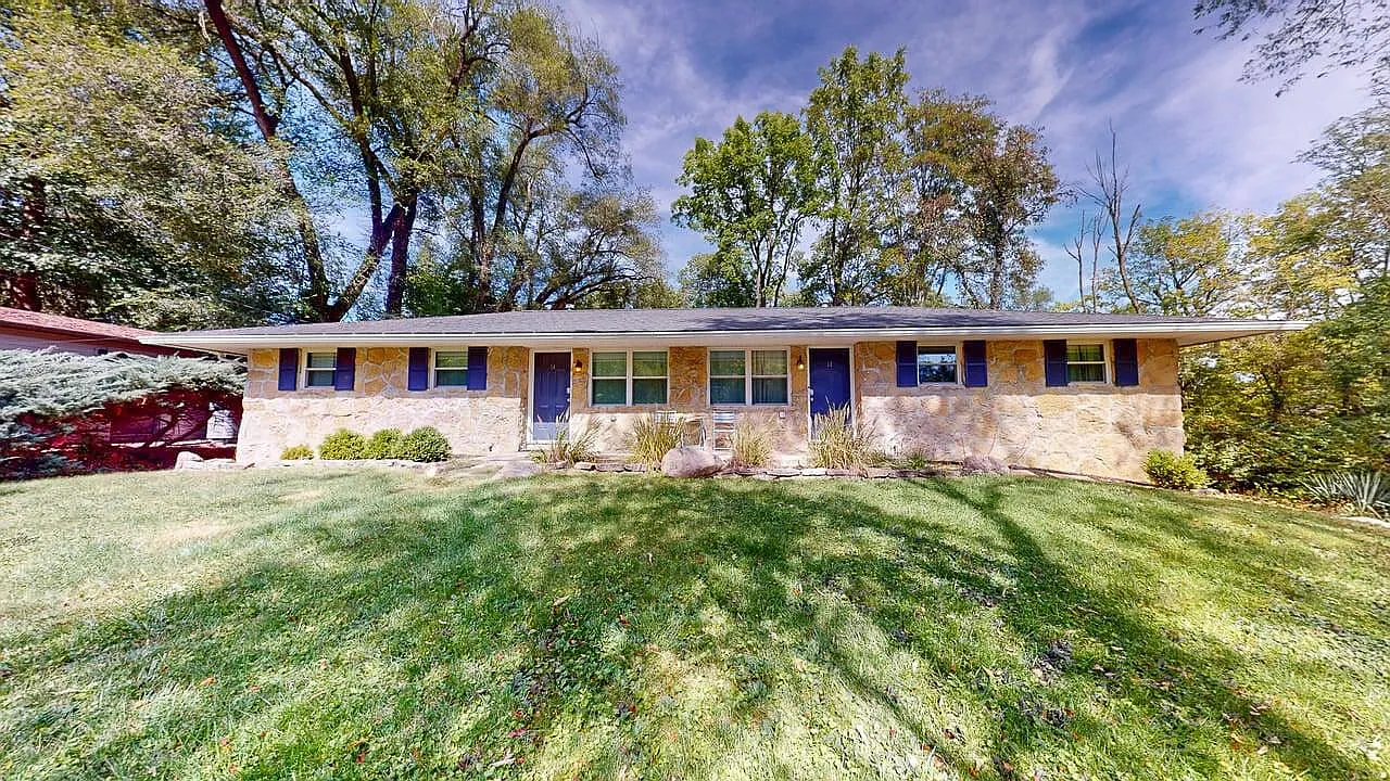 3 bed, 2.5 bath, 1709 sqft, $2,350 — Photo 2