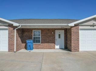 100 Rylee Cir #B, Holts Summit, MO 65043