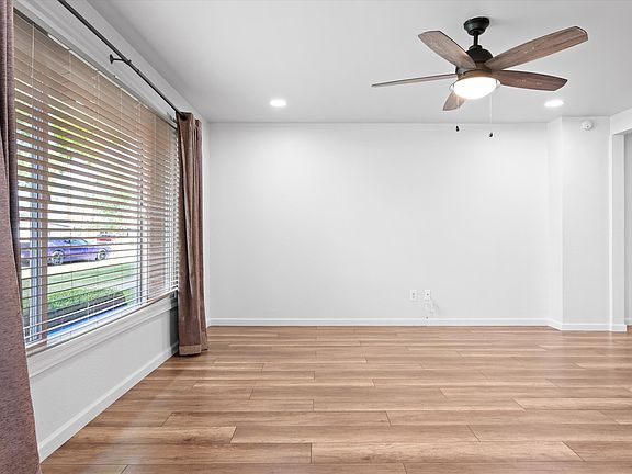 4th image of 8507 E Montebello Ave