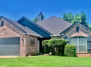 5328 Redbud Pl, Sand Springs, OK 74063