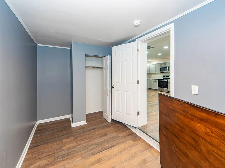6933 Raymond Ave — Photo 14
