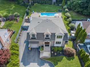 5 N Mountain Ave, Cedar Grove, NJ 07009