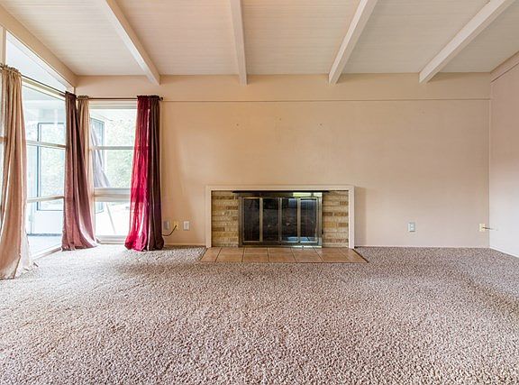 5th image of 48 Westgate Dr