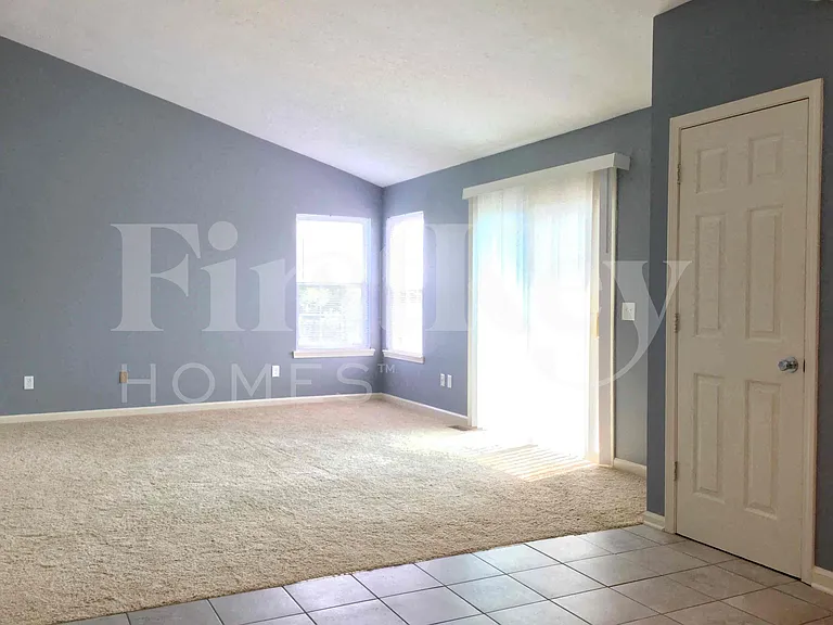 10703 Regis Ct — Photo 4