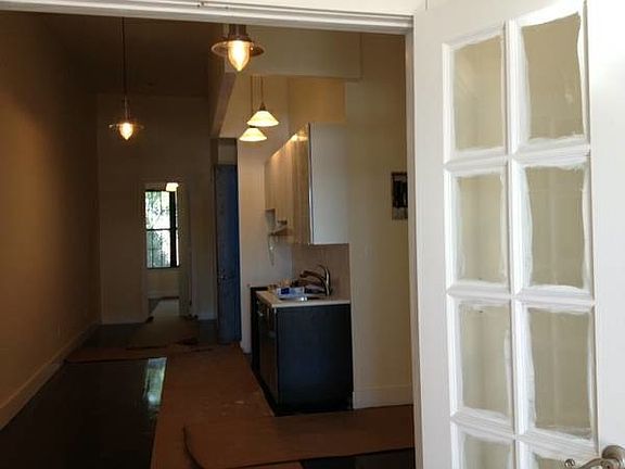 5th image of 150 Vernon Ave