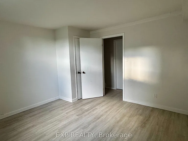 108 Katherine St — Photo 22