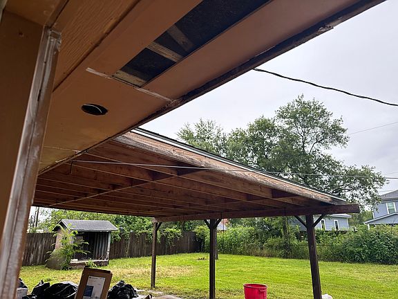 4th image of 611 N Shady Ln