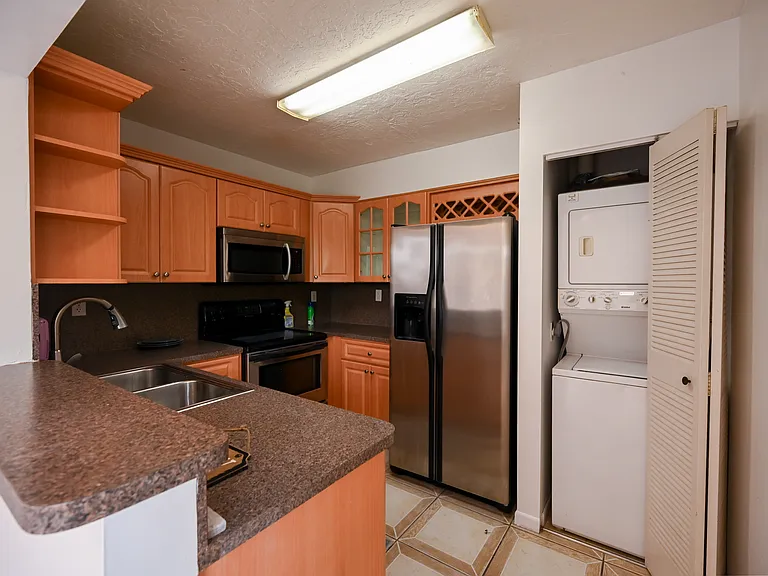 445 W Park Dr #203 — Photo 2